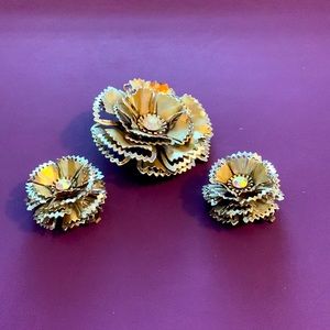 Vintage Set of Flower Pin and Earrings